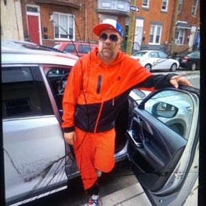 Meet your Posher, Leonard